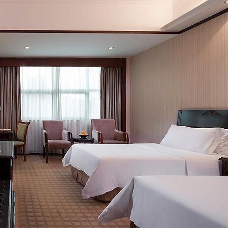 Vienna Hotel - Shenzhen Minzhi Branch Экстерьер фото